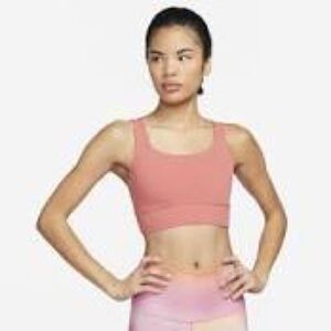 Nike Zenvy Longline
Women's Medium-Support Padded Sports Bra DO6620-655